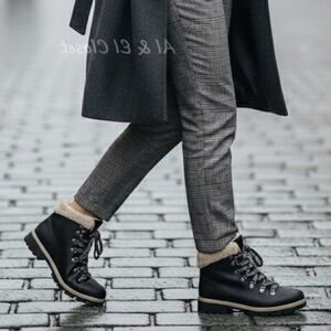 Time & Tru Black Winter Hiker Boots Women’s 7 Vegan All Man-Made Fur Lined – NWT